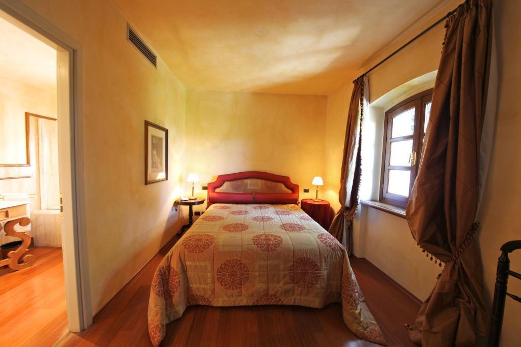Hotel Casa Pavesi Grinzane Cavour Δωμάτιο φωτογραφία